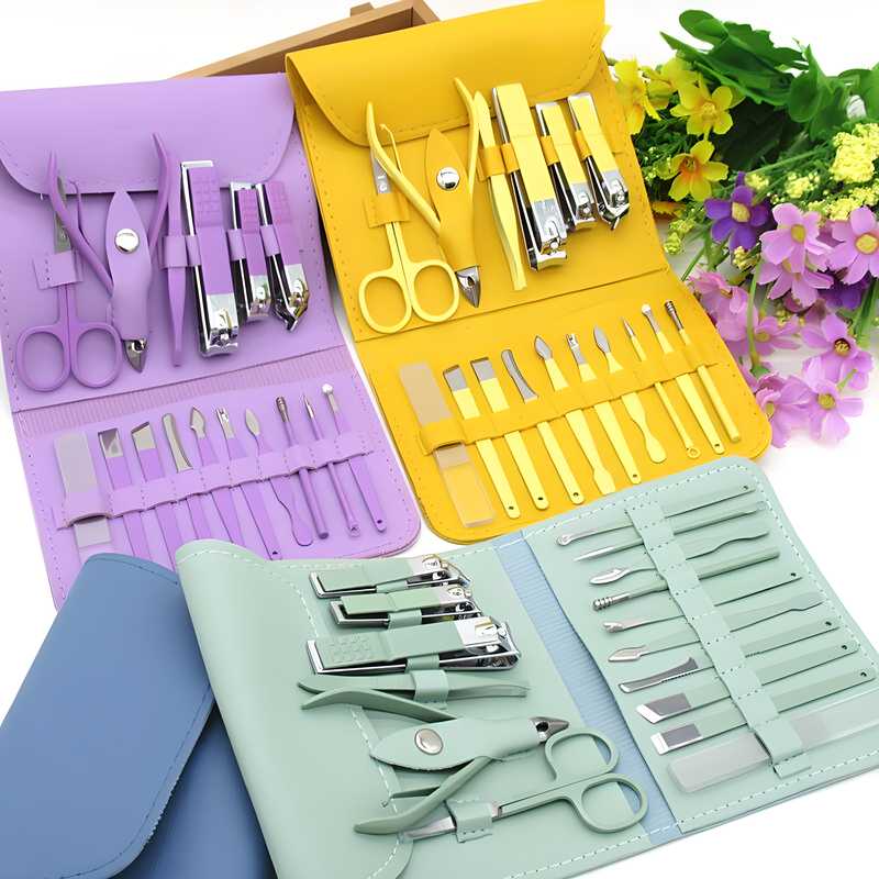 Manicure / Pedicure Set For Women ( 16 Pcs )